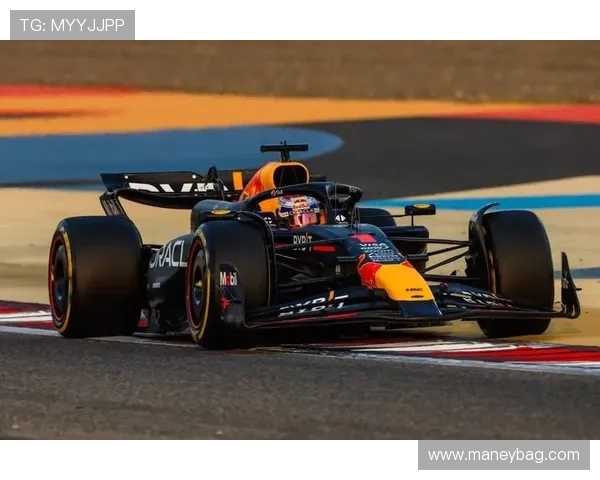 F1赛季最新动态:红牛车队领跑,梅赛德斯挑战劲头十足